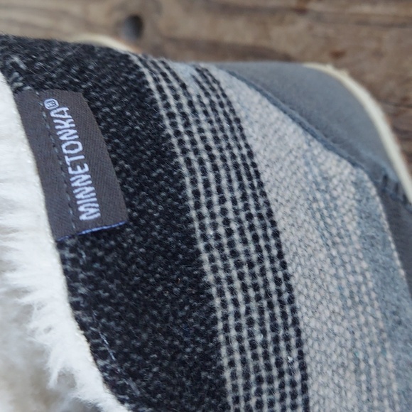 Minnetonka Torrey Lace-Up Booties - Picture 10 of 10